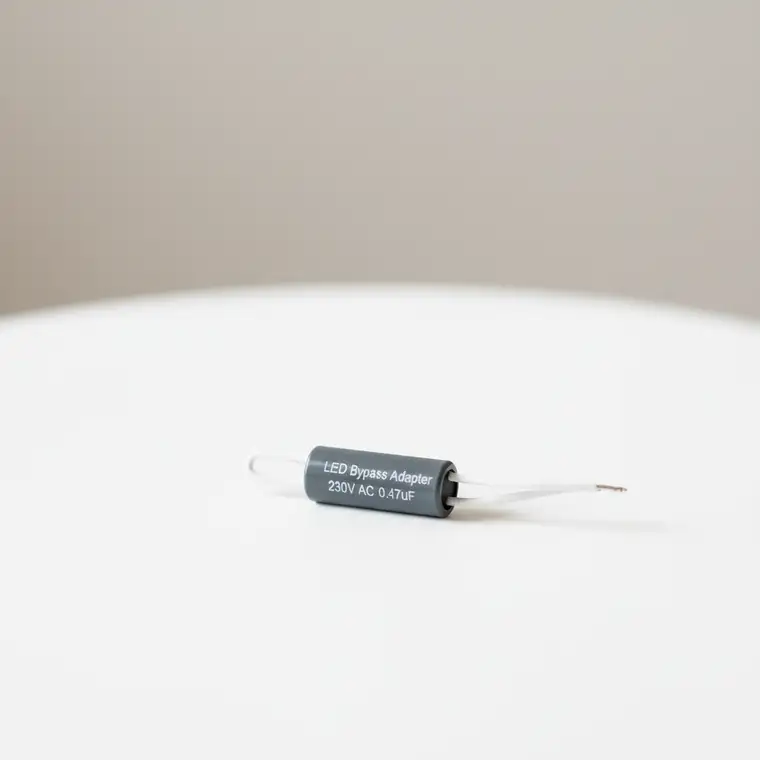 Inteligentny włącznik światła w instalacji bez przewodu neutralnego, problem migotania żarówek LED po wyłączeniu obwodu